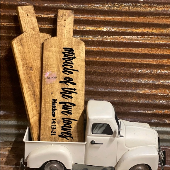 Rustic Bread Cutting Boards(engraving available) - Picture 2 of 7